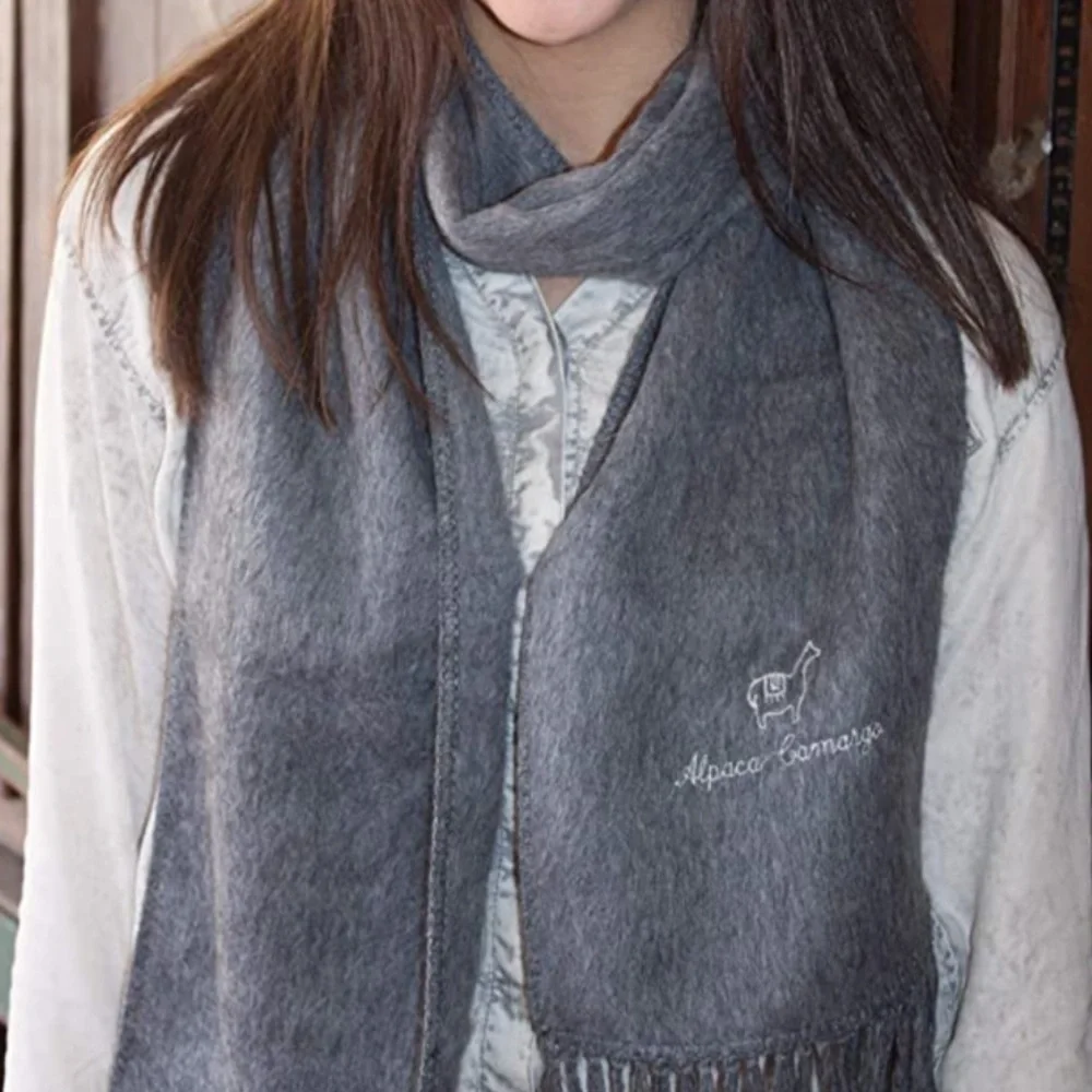 Camargo Peruvian Alpaca Blend Gray Scarf EUC